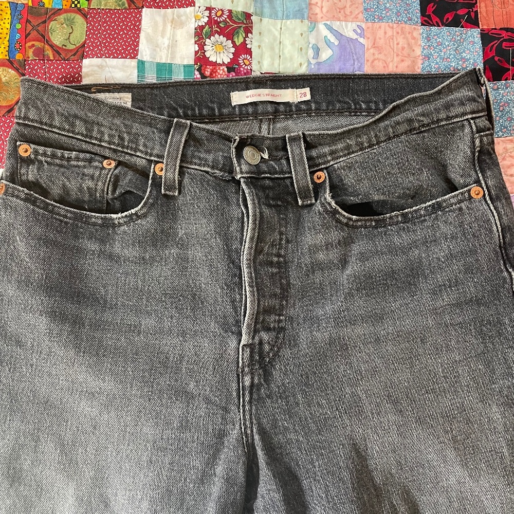 Levi’s Wedgie Straight Black Jeans